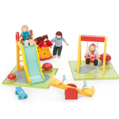 Le Toy Van Dolls House Outdoor Furniture Play Set