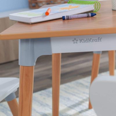 kidkraft table and 4 chairs