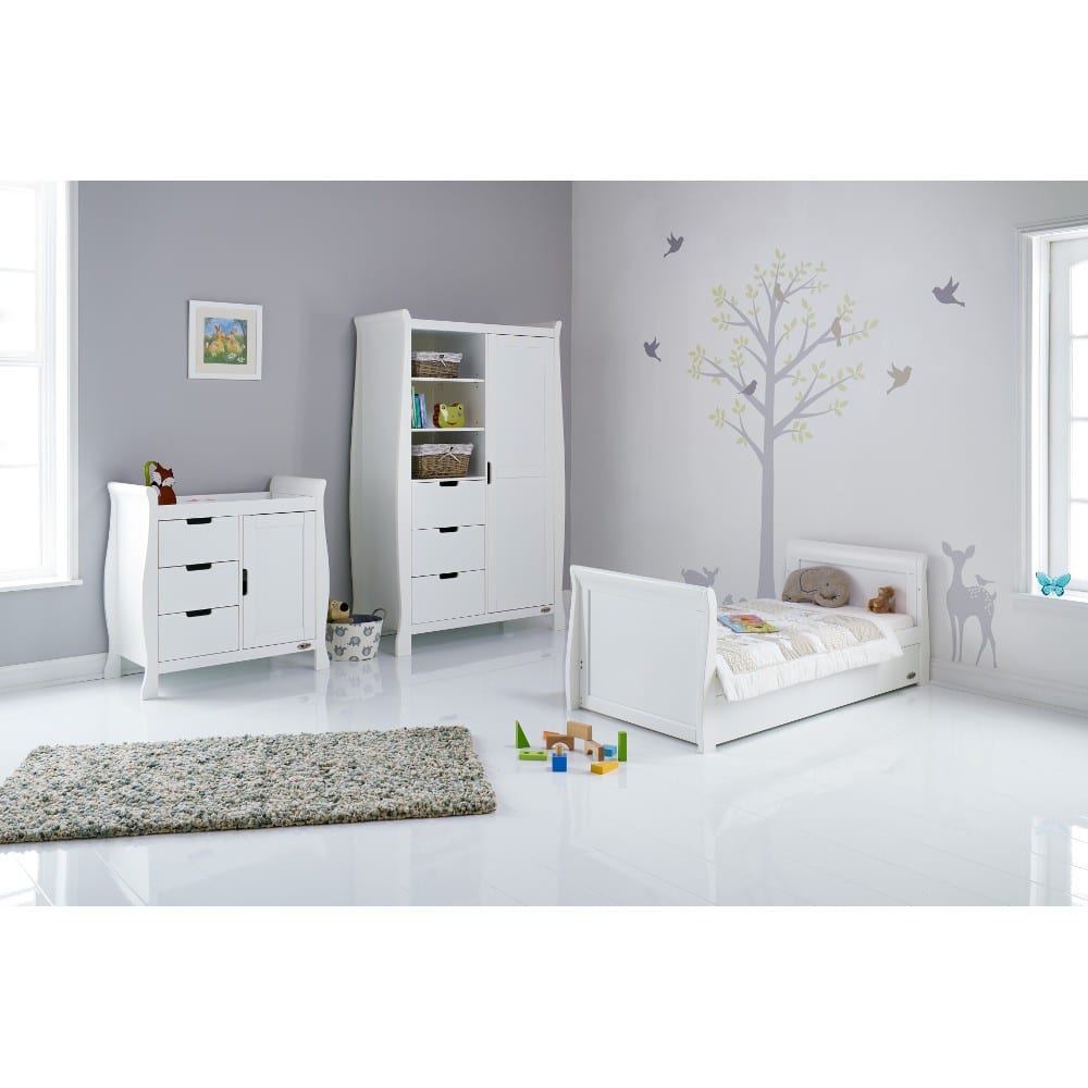 https://www.babyandchildstore.com/wp-content/uploads/2020/06/Obaby-Stamford-Sleigh-3-Piece-Room-Set-White-3.jpg